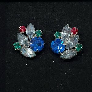 Beautiful vintage pierced earrings
